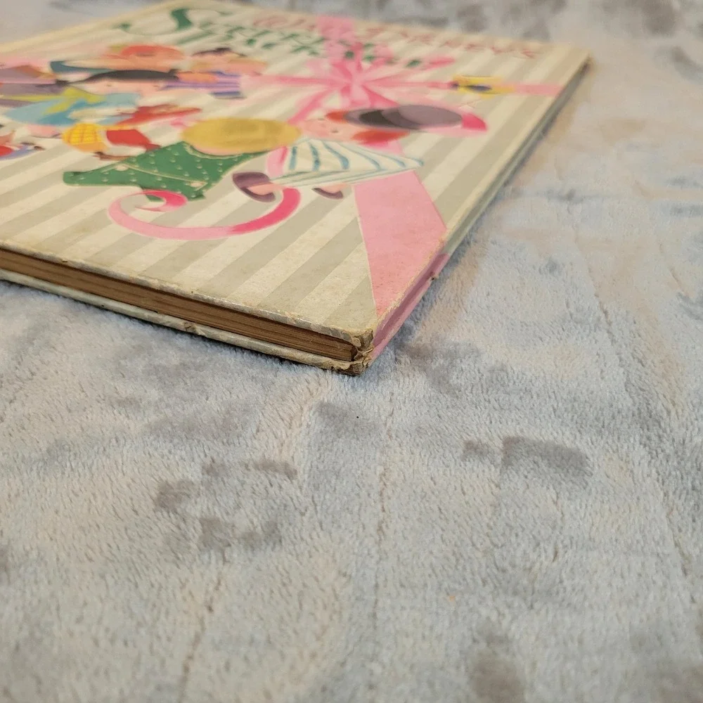 Walt Disney Surprise Package Book First Edition 1944‎ Vintage